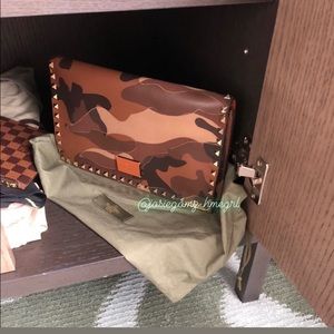 VALENTINO GARAVANI Clutch